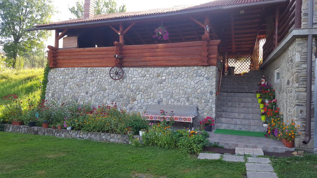 Casa De Vacanta Silvia Manastirea Humor Exterior foto